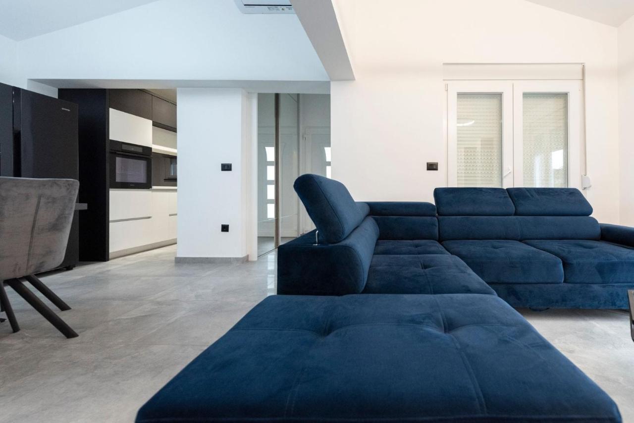 Apartment 4Reasons Ražanac 外观 照片